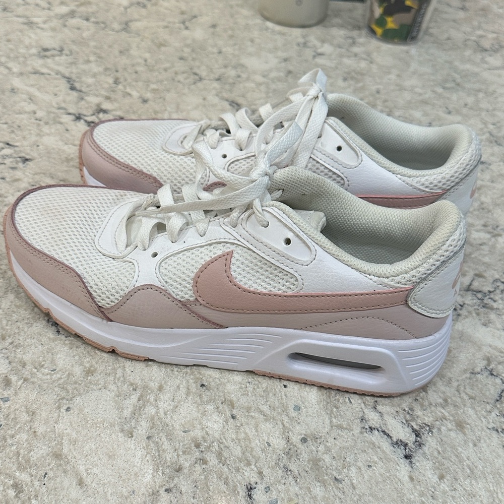 Nike Women's White and Blush Pink Low-Top Sneakers.  Nike Air Max Size 8